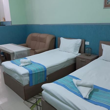 Lind Hotel And Guest House Gyumri Exterior photo